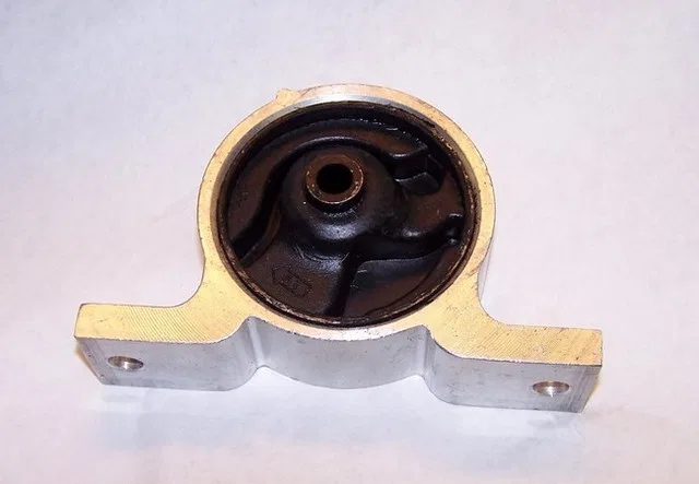 A7314 – DEA PRODUCTS Motor Mount, OE Replacement Painted Steel And Rubber Single